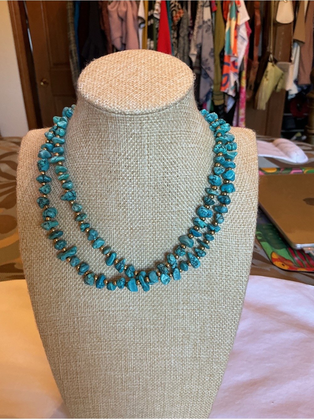 Dyed Howlite Chip Vintage Necklace